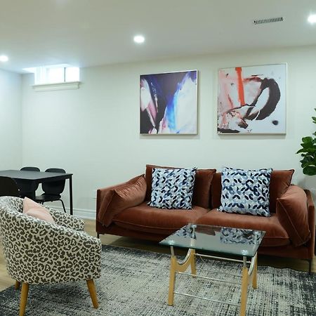 Spacious 2-Bed-Room Near Yonge & Major Mackenzie Richmond Hill Exterior foto