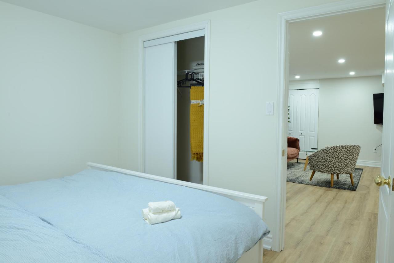 Spacious 2-Bed-Room Near Yonge & Major Mackenzie Richmond Hill Exterior foto